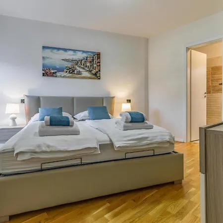 Awesome In With Wi-fi Apartment *